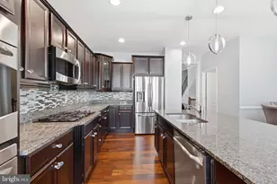 703 Quayside Ct, Oxon Hill, MD 20745 - Photo 16