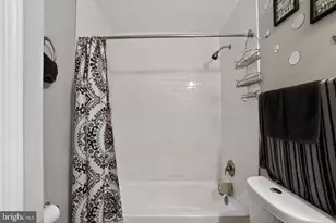 7102 Flag Harbor Dr, District Heights, MD 20747 - Photo 22