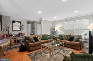 7102 Flag Harbor Dr, District Heights, MD 20747 - Photo 8
