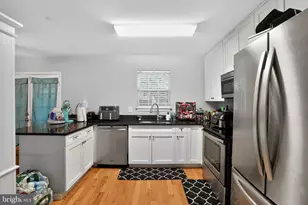 7102 Flag Harbor Dr, District Heights, MD 20747 - Photo 12