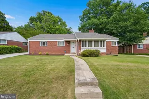 6803 Adelphi Rd, University Park, MD 20782 - Photo 52