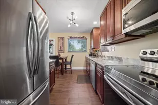 6803 Adelphi Rd, University Park, MD 20782 - Photo 14