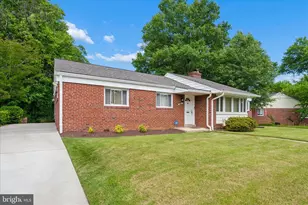 6803 Adelphi Rd, University Park, MD 20782 - Photo 54