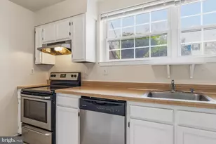 14947 Cherrywood Dr, Laurel, MD 20707 - Photo 6