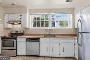 14947 Cherrywood Dr, Laurel, MD 20707 - Photo 4