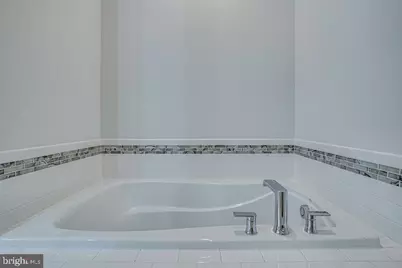 518 Triggerfish Drive, Oxon Hill, MD 20745 - Photo 18