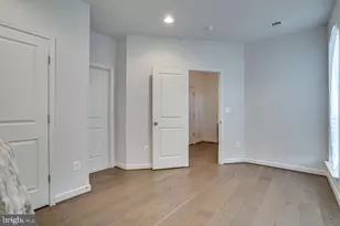 518 Triggerfish Dr, Oxon Hill, MD 20745 - Photo 26