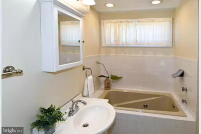 7011 Old Sandy Spring Road, Laurel, MD 20707 - Photo 18
