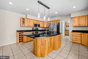 6102 Gallery St, Bowie, MD 20720 - Photo 8