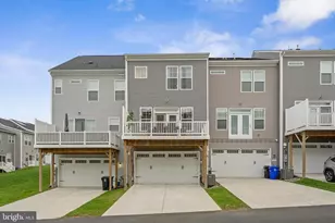 1041 Flester Ln, Laurel, MD 20707 - Photo 2