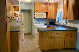 12312 Starlight Ln, Bowie, MD 20715 - Photo 2