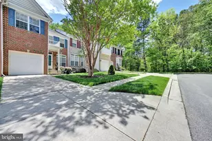 1805 Foxwood Cir, Bowie, MD 20721 - Photo 2