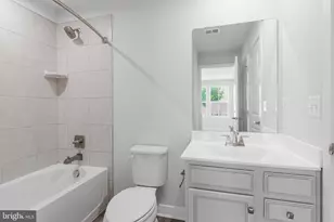 4747 Towne Park Rd, Suitland, MD 20746 - Photo 8
