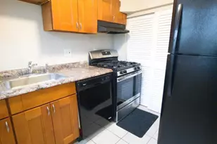 2528 Iverson St, Temple Hills, MD 20748 - Photo 4