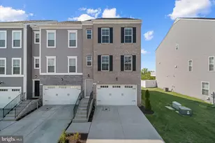 1049 Highpoint Trl, Laurel, MD 20707 - Photo 2