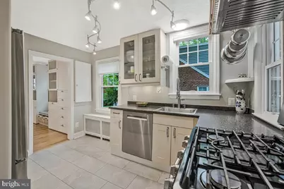 4205 Longfellow Street, Hyattsville, MD 20781 - Photo 12