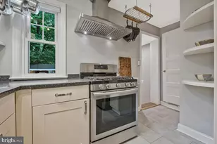 4205 Longfellow St, Hyattsville, MD 20781 - Photo 14
