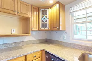 12200 Maycheck Ln, Bowie, MD 20715 - Photo 10