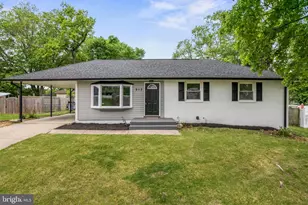 913 Applewood St, Capitol Heights, MD 20743 - Photo 2