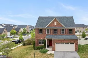 8225 E Branch Dr, Brandywine, MD 20613 - Photo 2