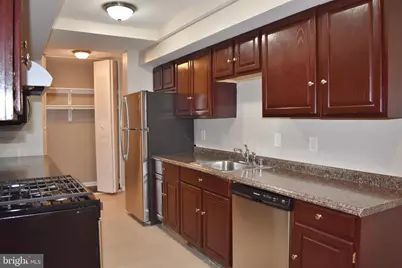 10246 Prince Place #22-T4, Upper Marlboro, MD 20774 - Photo 4