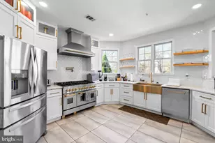 1201 Alicia Dr, Upper Marlboro, MD 20774 - Photo 18