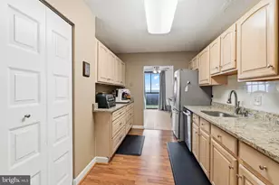 6100 Westchester Park Dr, College Park, MD 20740 - Photo 8