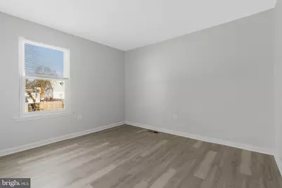 5004 Roanoke Place, College Park, MD 20740 - Photo 16
