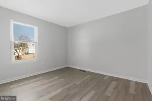 5004 Roanoke Pl, College Park, MD 20740 - Photo 16