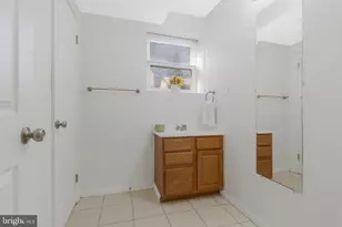 5004 Roanoke Pl, College Park, MD 20740 - Photo 8