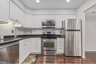 6942 Hanover Parkway #200, Greenbelt, MD 20770 - Photo 12