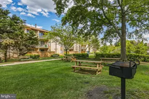 6942 Hanover Pkwy, Greenbelt, MD 20770 - Photo 32