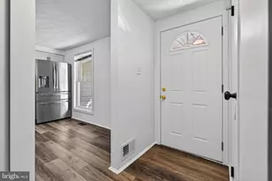 15628 Mews Ct, Laurel, MD 20707 - Photo 2