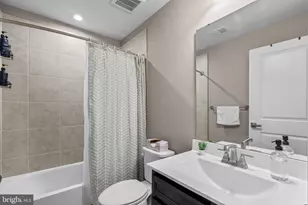 6100 Northwest Dr, Hyattsville, MD 20782 - Photo 16