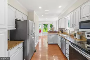 14215 Greenview Dr, Laurel, MD 20708 - Photo 10