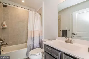 2703 Chelsea Willows Wy, Hyattsville, MD 20782 - Photo 20