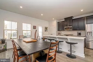 2703 Chelsea Willows Wy, Hyattsville, MD 20782 - Photo 12