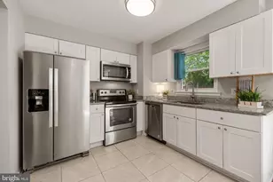 4058 Hanson Oaks Dr, Hyattsville, MD 20784 - Photo 2