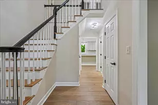 10611 Foxlake Dr, Bowie, MD 20721 - Photo 2