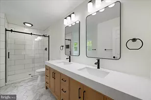 10611 Foxlake Dr, Bowie, MD 20721 - Photo 12