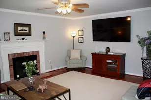 8606 Compass Ct, Laurel, MD 20708 - Photo 8