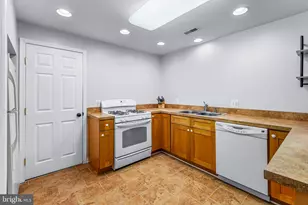 14823 Darbydale Dr, Bowie, MD 20721 - Photo 36