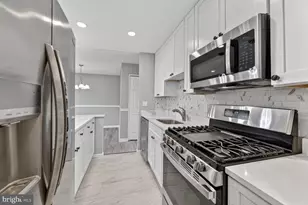 529 Wilson Bridge Dr, Oxon Hill, MD 20745 - Photo 8