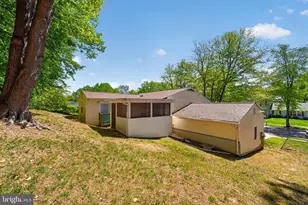 10702 Hollaway Dr, Upper Marlboro, MD 20772 - Photo 18
