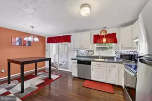 10702 Hollaway Dr, Upper Marlboro, MD 20772 - Photo 4