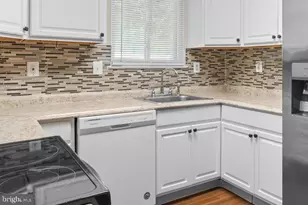 7714 Merrick Ln, Landover, MD 20785 - Photo 8