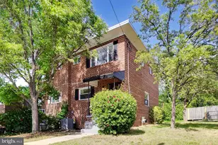864 Neptune Ave, Oxon Hill, MD 20745 - Photo 1