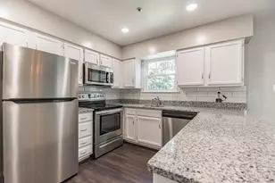 1652 Willowwood Ct, Hyattsville, MD 20785 - Photo 6
