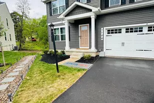 1104 Shumi Ct, Capitol Heights, MD 20743 - Photo 2