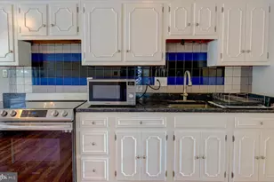 6628 Adrian St, Hyattsville, MD 20784 - Photo 12
